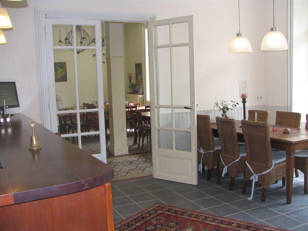 Hotel De La Providence Égliseneuve-dʼEntraigues Esterno foto