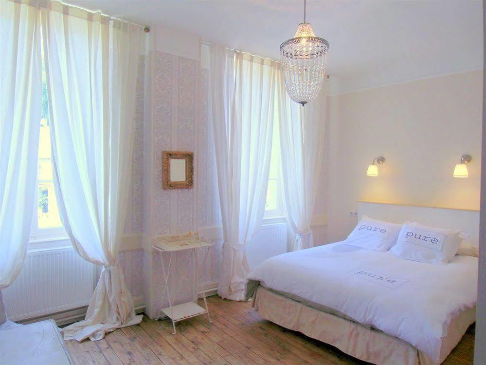 Hotel De La Providence Égliseneuve-dʼEntraigues Esterno foto